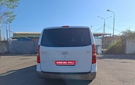 Hyundai H-1 II рестайлинг, 2011 год, 1 500 000 рублей, 15 фотография