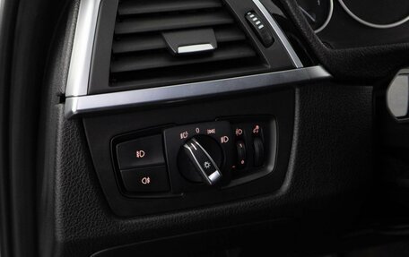 BMW 3 серия, 2018 год, 2 149 953 рублей, 13 фотография