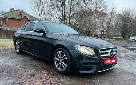 Mercedes-Benz E-Класс, 2020 год, 3 750 000 рублей, 2 фотография