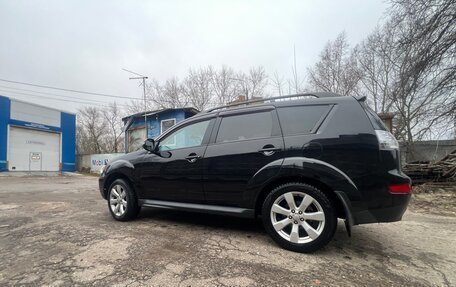 Mitsubishi Outlander III рестайлинг 3, 2010 год, 1 050 000 рублей, 5 фотография