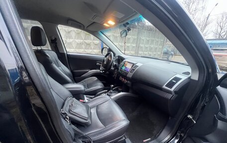 Mitsubishi Outlander III рестайлинг 3, 2010 год, 1 050 000 рублей, 11 фотография