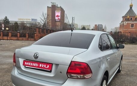 Volkswagen Polo VI (EU Market), 2011 год, 550 000 рублей, 2 фотография