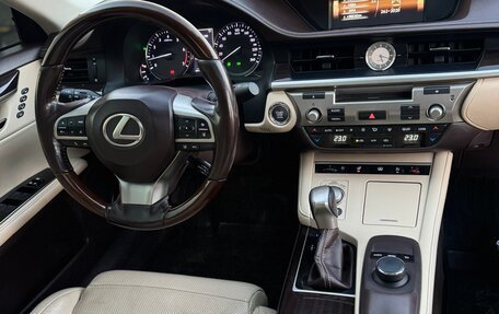 Lexus ES VII, 2018 год, 3 300 000 рублей, 19 фотография