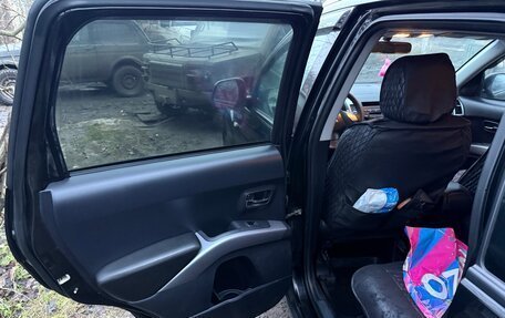 Mitsubishi Outlander III рестайлинг 3, 2008 год, 1 250 000 рублей, 13 фотография