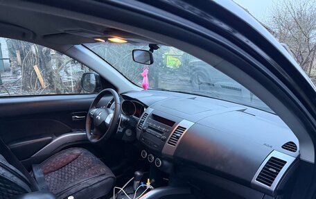 Mitsubishi Outlander III рестайлинг 3, 2008 год, 1 250 000 рублей, 29 фотография