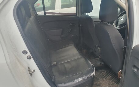 Renault Logan II, 2017 год, 330 000 рублей, 8 фотография