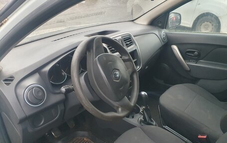 Renault Logan II, 2017 год, 330 000 рублей, 17 фотография