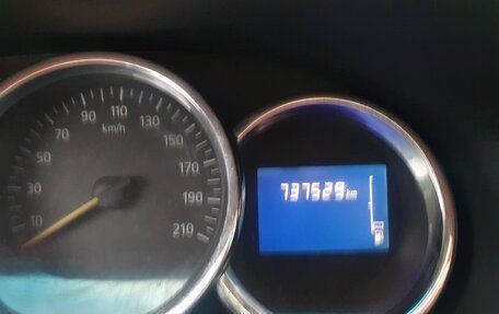 Renault Logan II, 2017 год, 330 000 рублей, 21 фотография