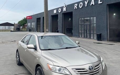 Toyota Camry, 2008 год, 830 000 рублей, 1 фотография