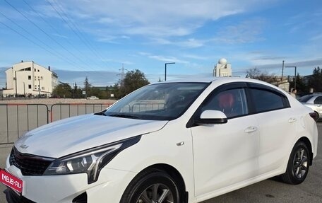 KIA Rio IV, 2021 год, 1 700 000 рублей, 1 фотография