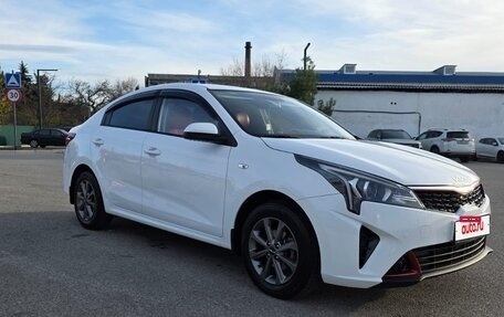 KIA Rio IV, 2021 год, 1 700 000 рублей, 2 фотография