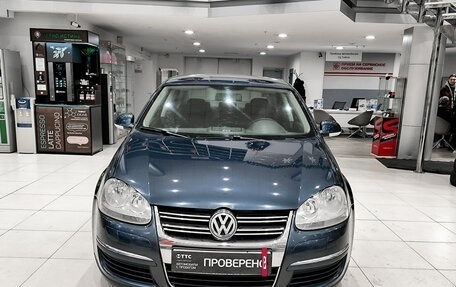 Volkswagen Jetta VI, 2007 год, 550 000 рублей, 2 фотография
