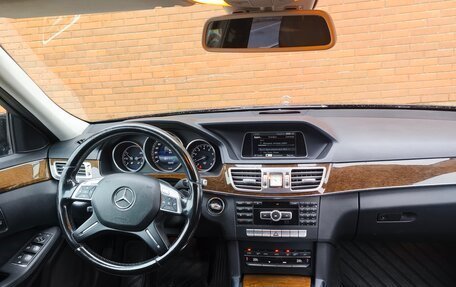 Mercedes-Benz E-Класс, 2013 год, 2 250 000 рублей, 9 фотография