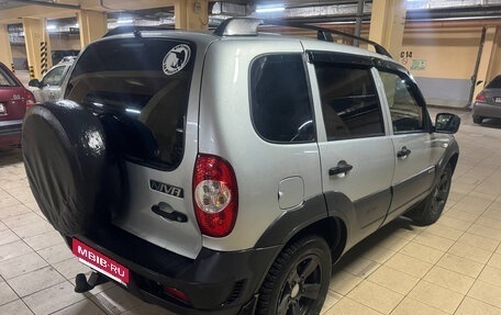 Chevrolet Niva I рестайлинг, 2018 год, 790 000 рублей, 7 фотография