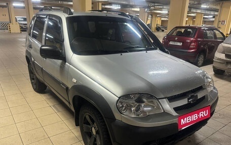 Chevrolet Niva I рестайлинг, 2018 год, 790 000 рублей, 6 фотография