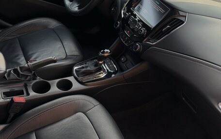 Chevrolet Cruze II, 2017 год, 1 620 000 рублей, 10 фотография