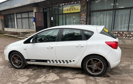 Opel Astra J, 2011 год, 623 000 рублей, 3 фотография