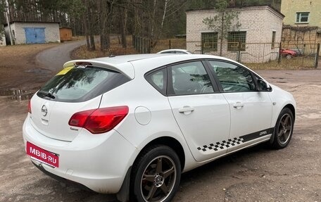 Opel Astra J, 2011 год, 623 000 рублей, 5 фотография
