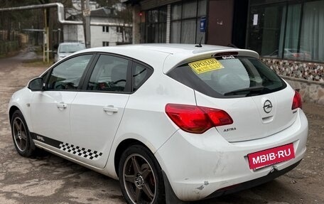 Opel Astra J, 2011 год, 623 000 рублей, 2 фотография