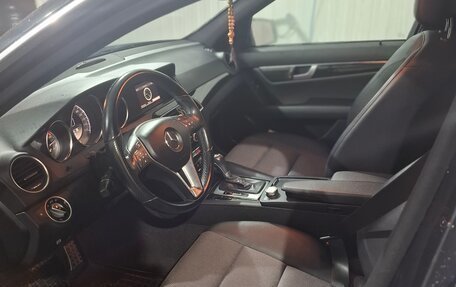 Mercedes-Benz C-Класс, 2012 год, 1 900 000 рублей, 7 фотография