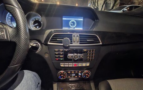 Mercedes-Benz C-Класс, 2012 год, 1 900 000 рублей, 11 фотография