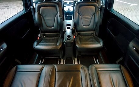 Mercedes-Benz V-Класс, 2018 год, 4 300 000 рублей, 8 фотография