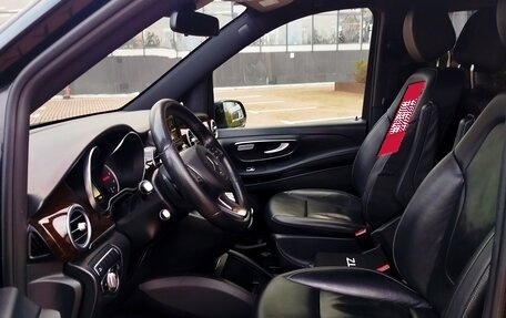 Mercedes-Benz V-Класс, 2018 год, 4 300 000 рублей, 5 фотография