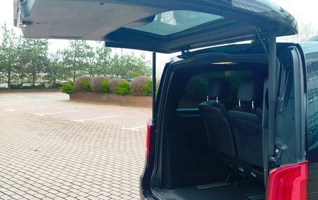 Mercedes-Benz V-Класс, 2018 год, 4 300 000 рублей, 12 фотография