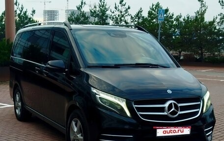 Mercedes-Benz V-Класс, 2018 год, 4 300 000 рублей, 14 фотография