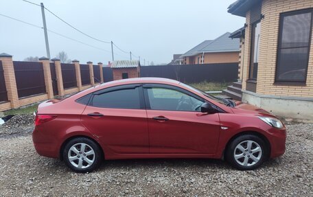 Hyundai Solaris II рестайлинг, 2011 год, 670 000 рублей, 3 фотография