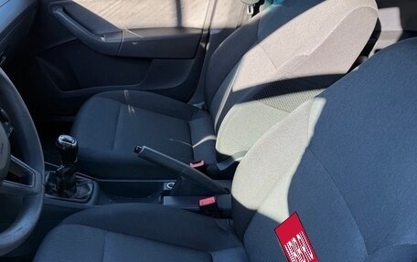 Skoda Rapid I, 2018 год, 800 000 рублей, 6 фотография