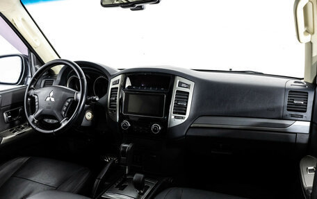 Mitsubishi Pajero IV, 2017 год, 3 249 000 рублей, 10 фотография