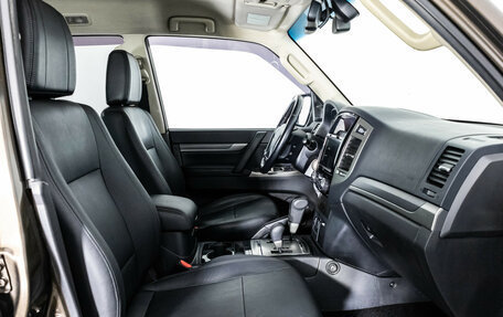 Mitsubishi Pajero IV, 2017 год, 3 249 000 рублей, 23 фотография