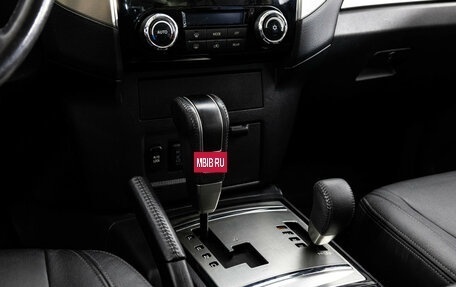 Mitsubishi Pajero IV, 2017 год, 3 249 000 рублей, 14 фотография