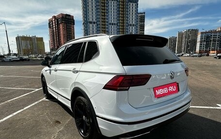 Volkswagen Tiguan II, 2019 год, 3 830 000 рублей, 3 фотография