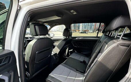 Volkswagen Tiguan II, 2019 год, 3 830 000 рублей, 26 фотография