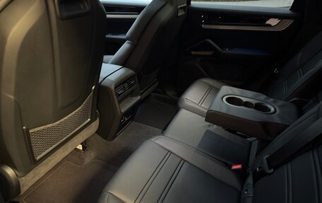 Porsche Cayenne III, 2025 год, 18 150 000 рублей, 18 фотография