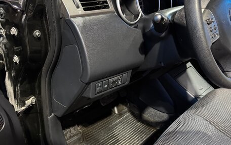 Nissan Tiida, 2011 год, 990 000 рублей, 4 фотография