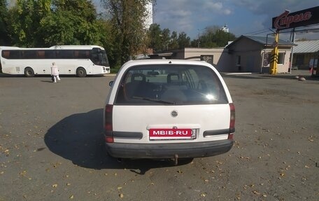 Opel Omega B, 1994 год, 190 000 рублей, 3 фотография