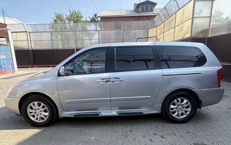 KIA Carnival III, 2010 год, 1 590 000 рублей, 6 фотография