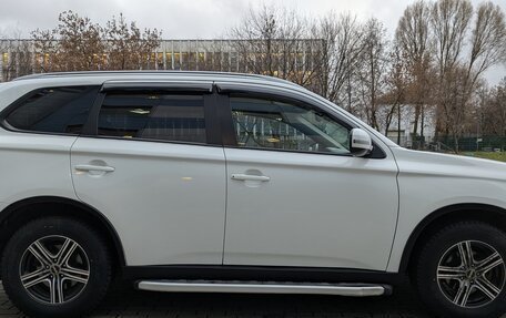 Mitsubishi Outlander III рестайлинг 3, 2014 год, 1 490 000 рублей, 6 фотография