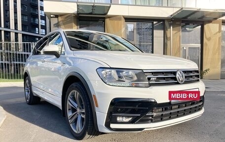 Volkswagen Tiguan II, 2018 год, 3 345 000 рублей, 2 фотография