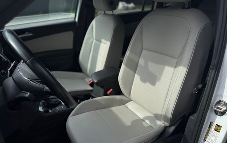 Volkswagen Tiguan II, 2018 год, 3 345 000 рублей, 18 фотография