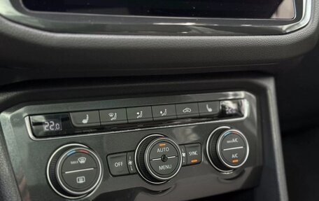 Volkswagen Tiguan II, 2018 год, 3 345 000 рублей, 24 фотография