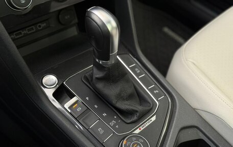 Volkswagen Tiguan II, 2018 год, 3 345 000 рублей, 23 фотография