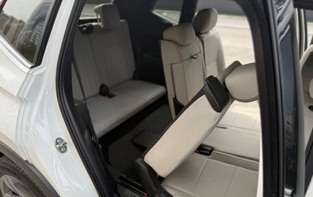 Volkswagen Tiguan II, 2018 год, 3 345 000 рублей, 32 фотография