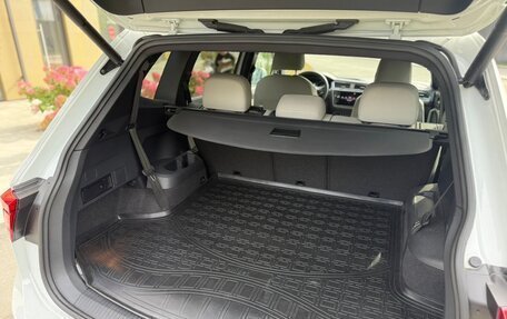 Volkswagen Tiguan II, 2018 год, 3 345 000 рублей, 37 фотография