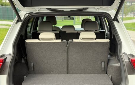 Volkswagen Tiguan II, 2018 год, 3 345 000 рублей, 38 фотография