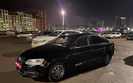 Volkswagen Jetta VI, 2013 год, 800 000 рублей, 1 фотография
