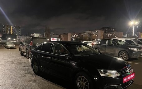 Volkswagen Jetta VI, 2013 год, 800 000 рублей, 3 фотография